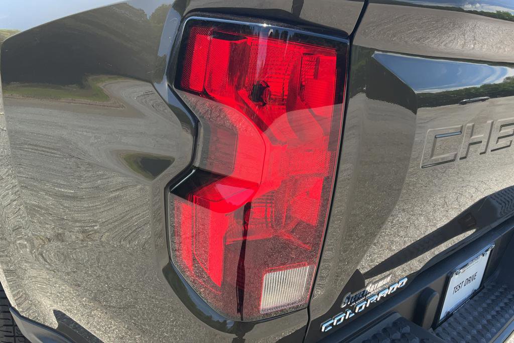 Used 2024 Chevrolet Colorado W/T RWD image 27
