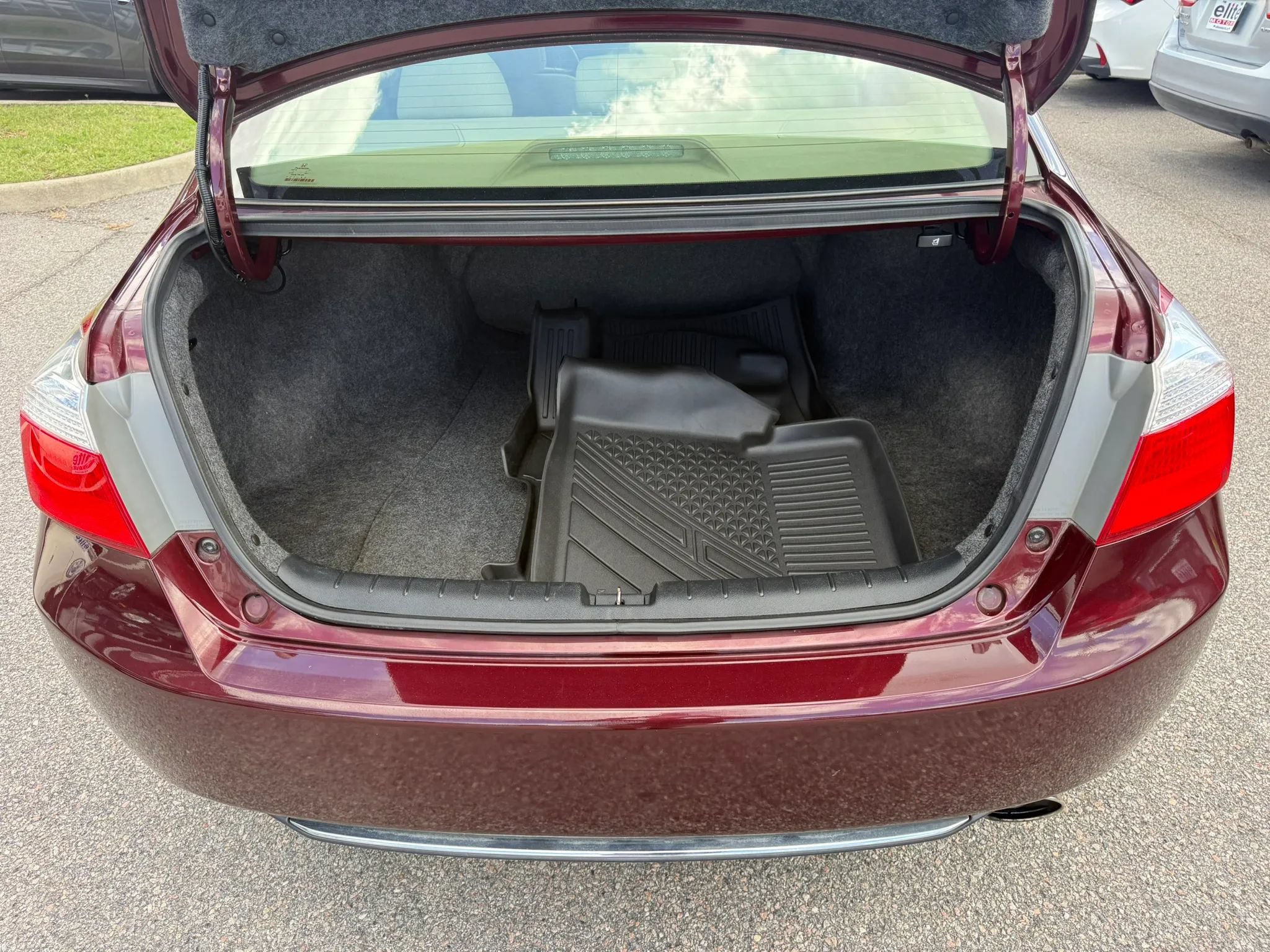 Used 2015 Honda Accord EX image 11