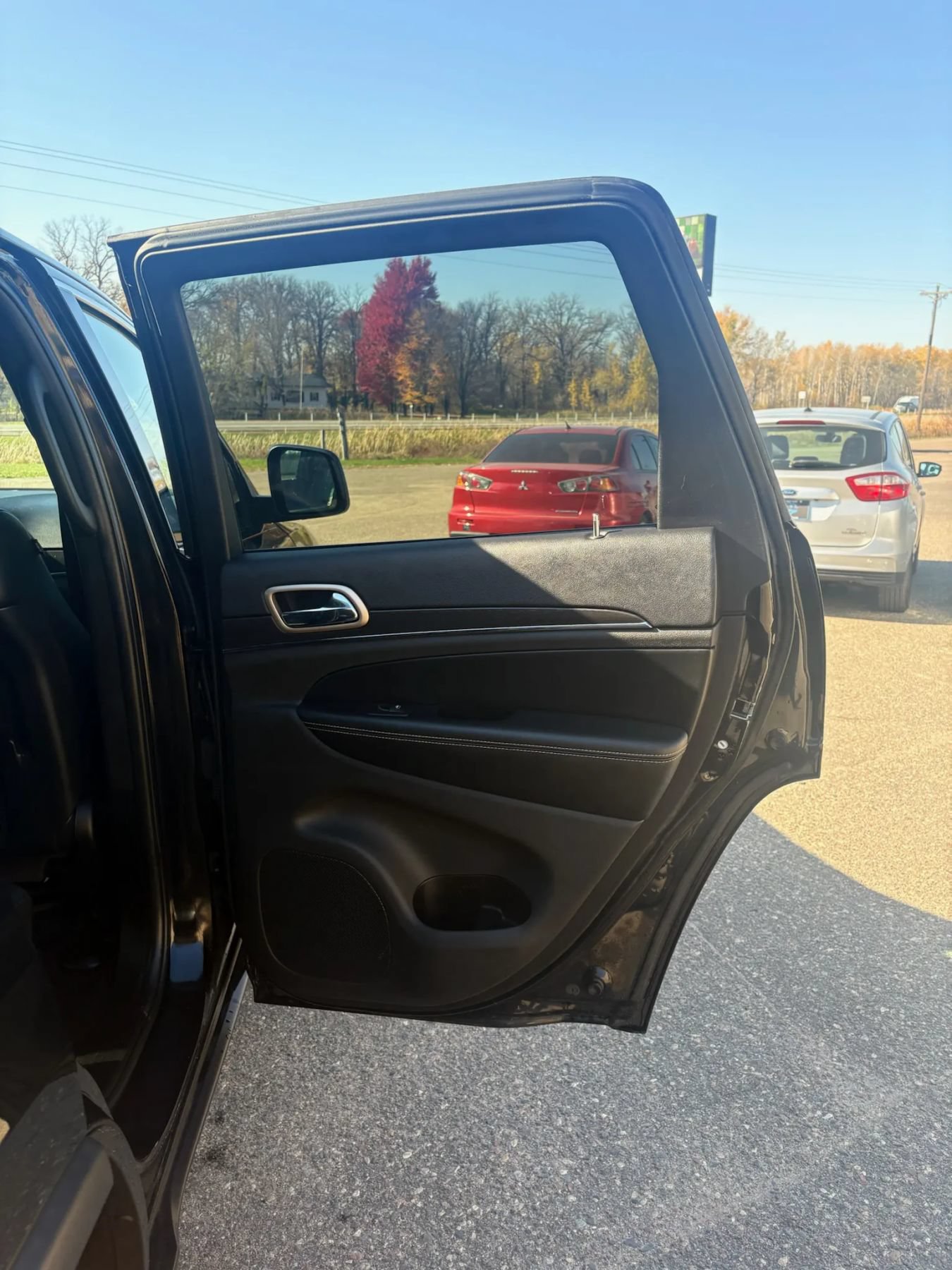 Used 2017 Jeep Grand Cherokee Limited AWD/4WD image 33