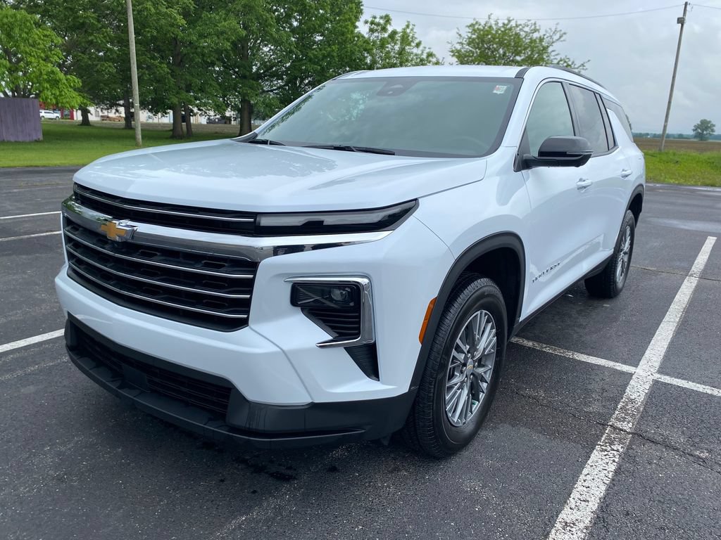 New 2026 Chevrolet Traverse LT w/ Driver Confidence Package FWD image 3