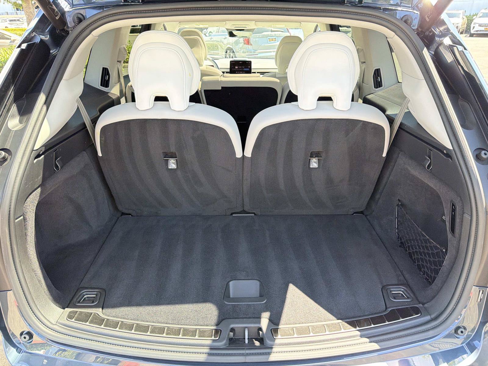 Certified 2025 Volvo EX90 Plus AWD/4WD image 23