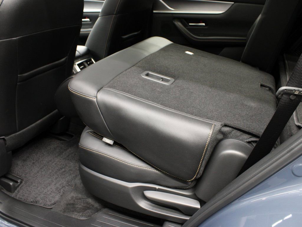 Used 2025 MAZDA CX-70 Plug-In Hybrid w/ Premium Pkg image 52