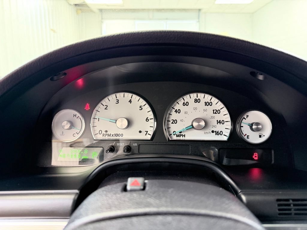Used 2004 Ford Thunderbird RWD image 26
