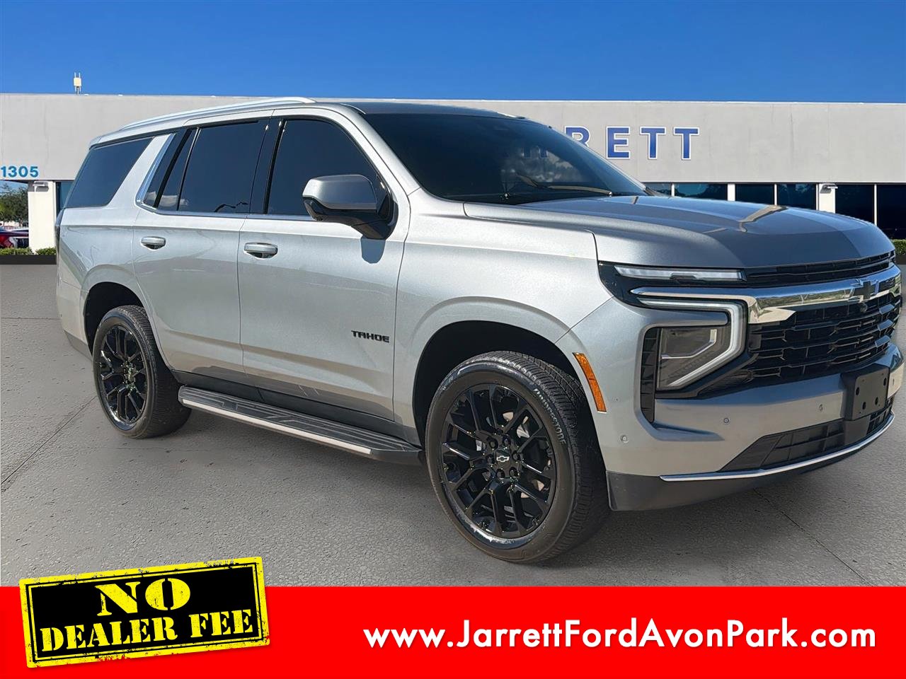 Used 2025 Chevrolet Tahoe LS AWD/4WD image 1