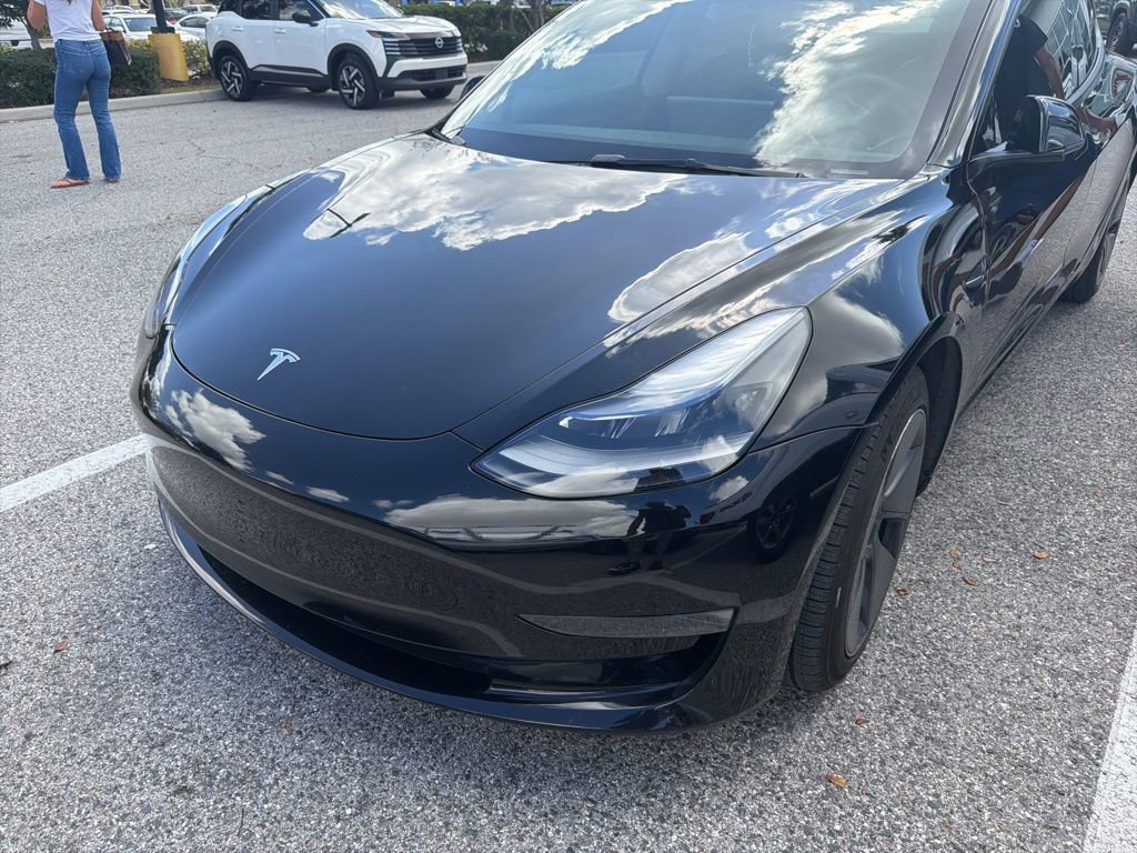 Used 2023 Tesla Model 3 Standard Range image 2