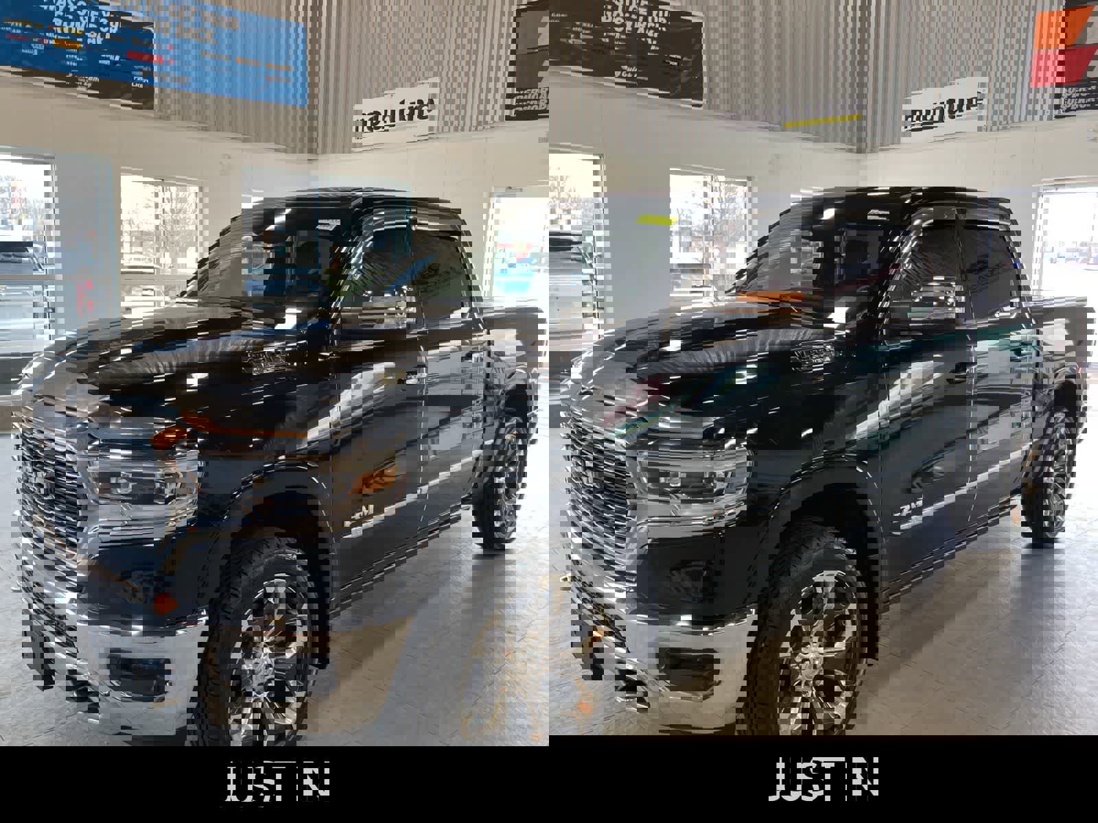 Used 2019 RAM 1500 Limited image 1