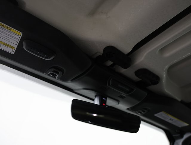 Used 2018 Jeep Wrangler Unlimited Sahara image 11