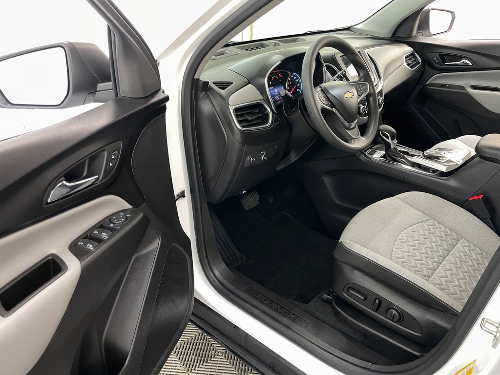 Certified 2024 Chevrolet Equinox LS w/ LS Convenience Package image 20