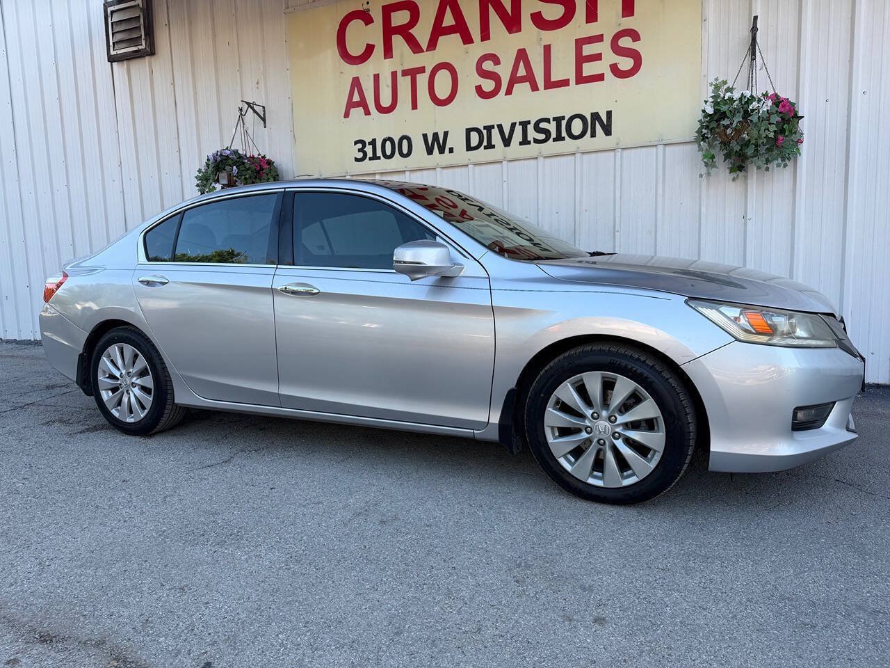 Used 2014 Honda Accord Touring image 2