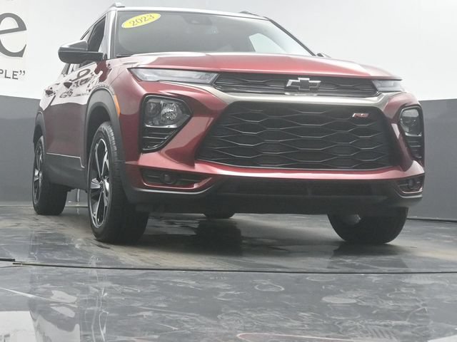 Used 2023 Chevrolet TrailBlazer RS w/ Convenience Package AWD/4WD image 3
