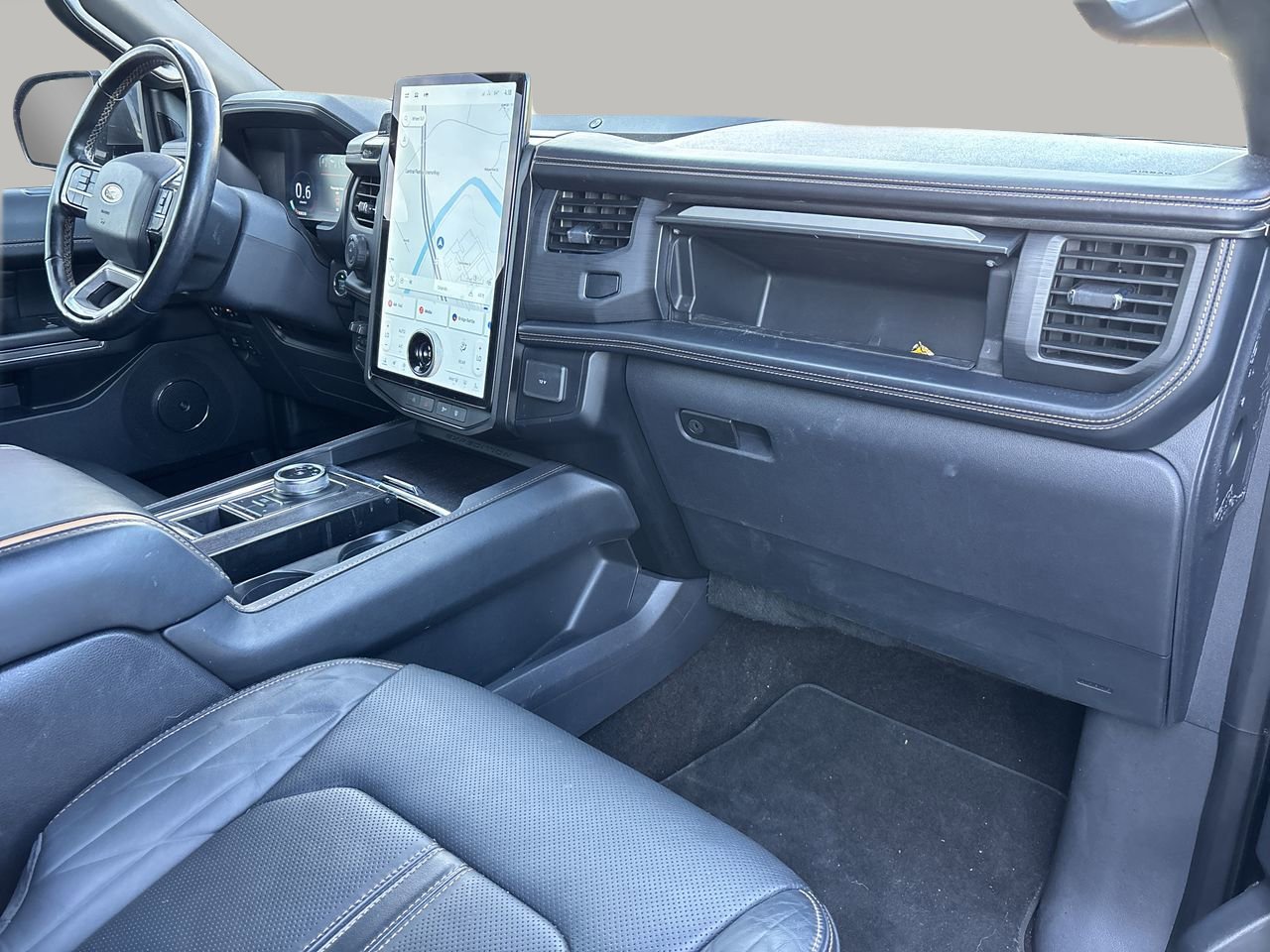 Used 2023 Ford Expedition Platinum image 12