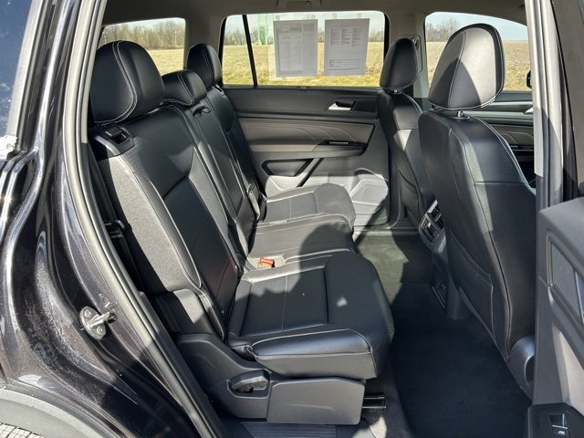 Used 2021 Volkswagen Atlas SE image 16