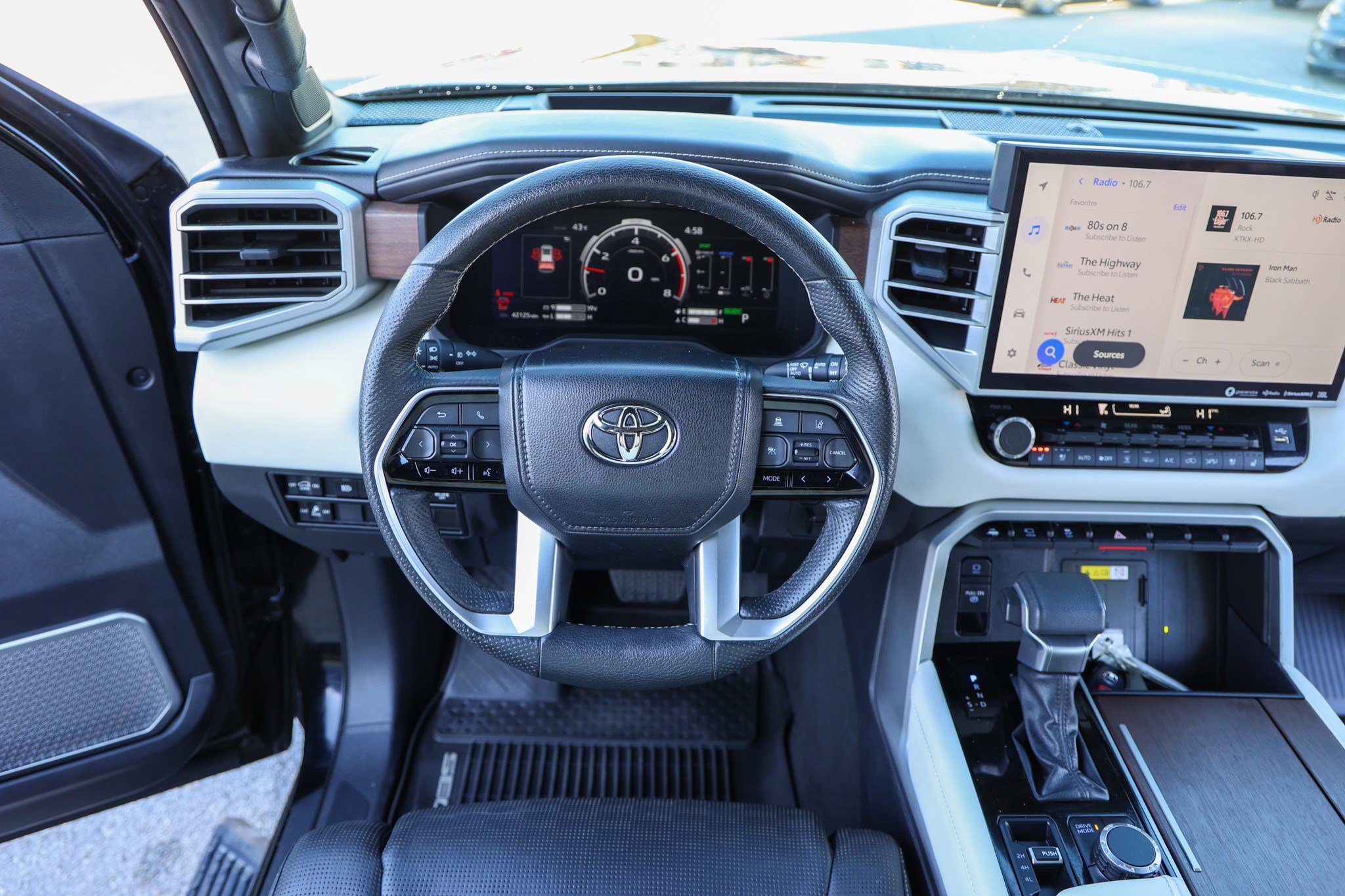 Used 2023 Toyota Sequoia Capstone image 39