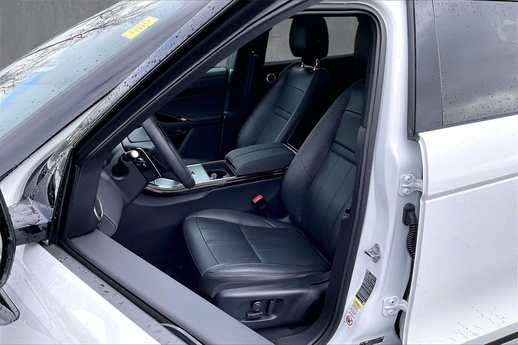 Used 2025 Land Rover Range Rover Evoque Dynamic SE image 21