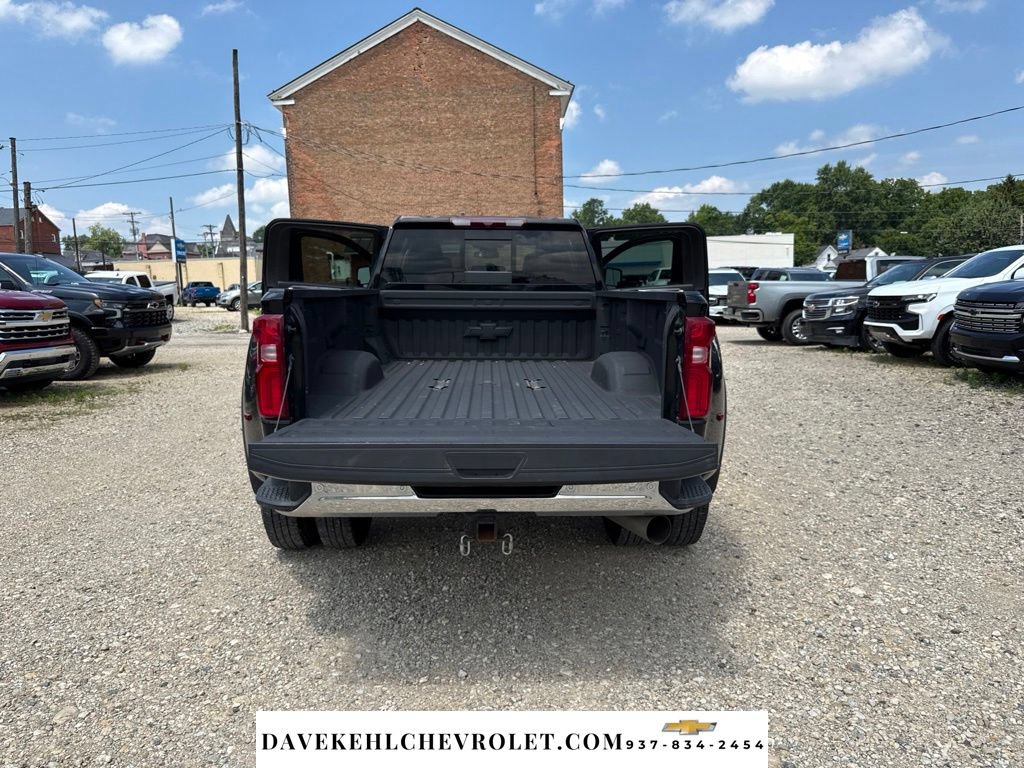 Used 2024 Chevrolet Silverado 3500 LTZ w/ LTZ Plus Package AWD/4WD image 27