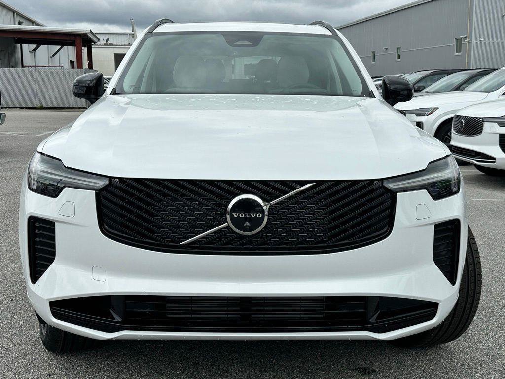 New 2026 Volvo XC90 T8 Ultra w/ Protection Package Premier AWD/4WD image 2
