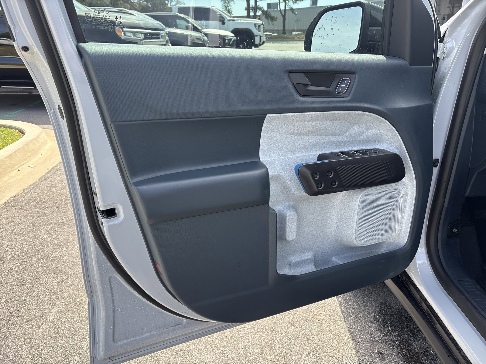 Used 2025 Ford Maverick XLT w/ Equipment Group 301A image 14