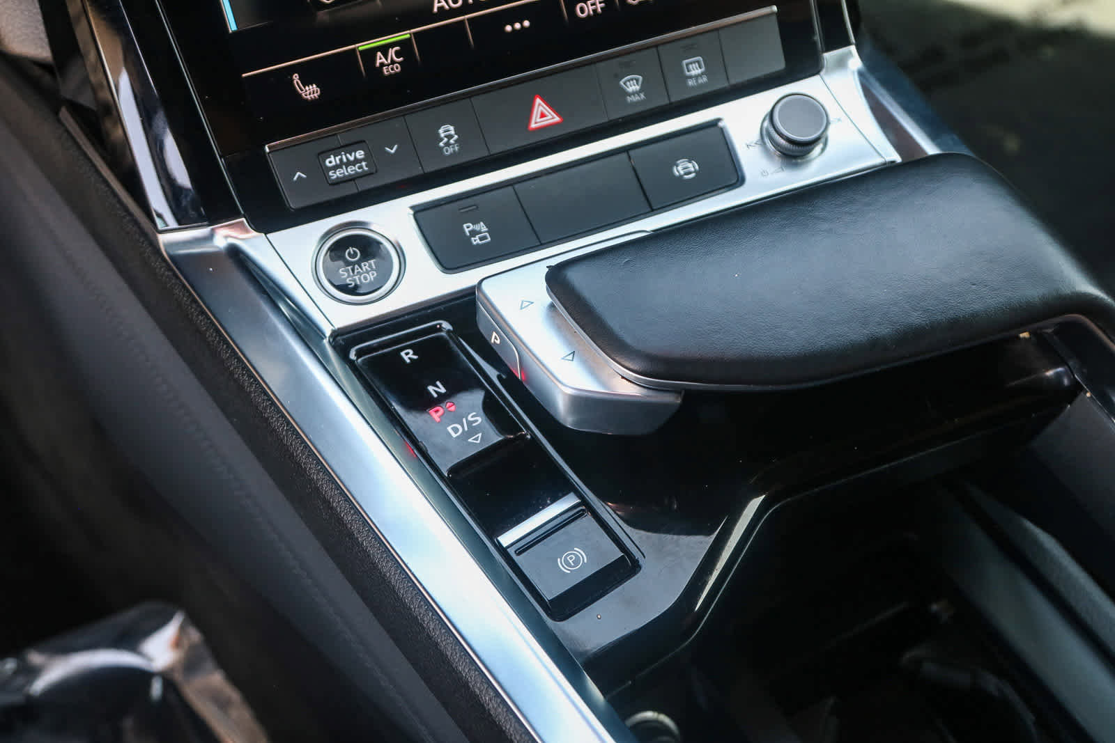 Used 2022 Audi e-tron Premium image 20