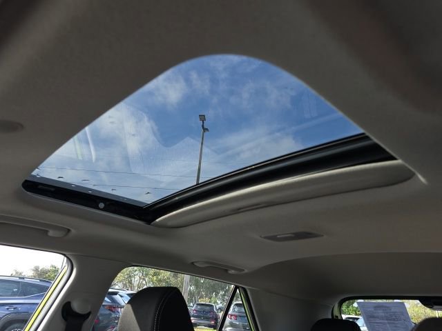 Certified 2023 Hyundai Venue SEL image 5