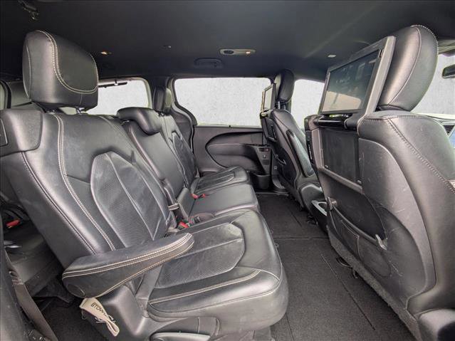 Used 2019 Chrysler Pacifica Touring-L Plus w/ Advanced Safetytec Group image 21
