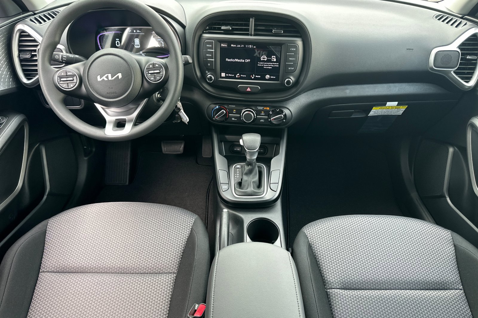 New 2025 Kia Soul LX image 14