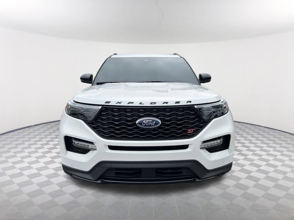 Used 2024 Ford Explorer ST w/ Equipment Group 401A AWD/4WD image 2