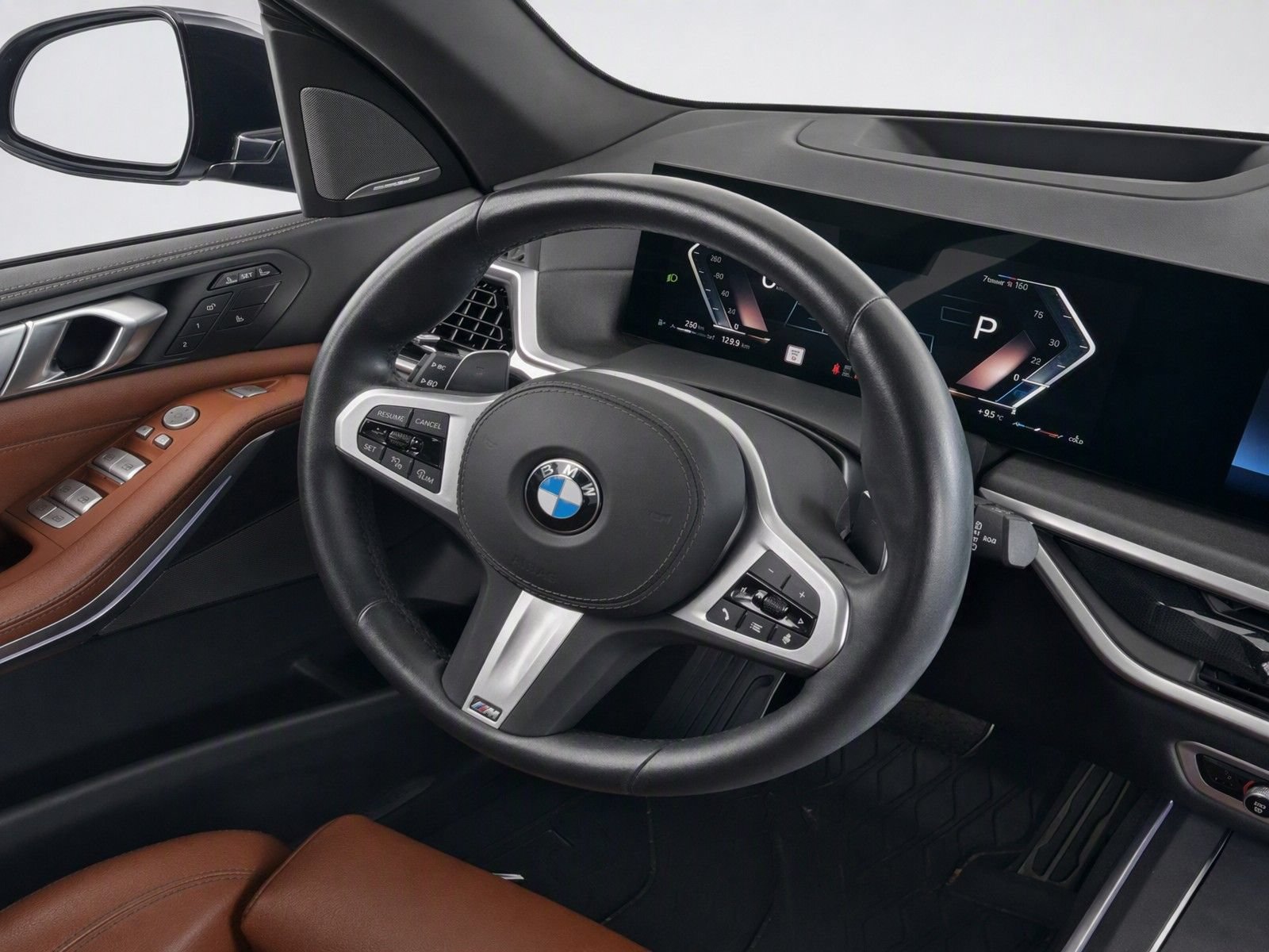 Certified 2025 BMW X7 xDrive40i w/ M Sport Package AWD/4WD image 17