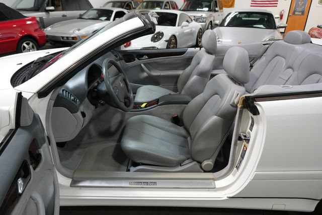 Used 2002 Mercedes-Benz CLK 320 Cabriolet w/ K4 Opt Pkg image 17