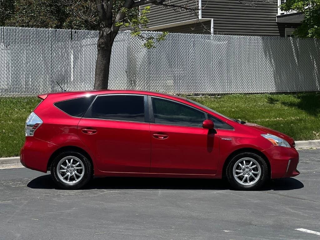Used 2012 Toyota Prius V Two FWD image 6
