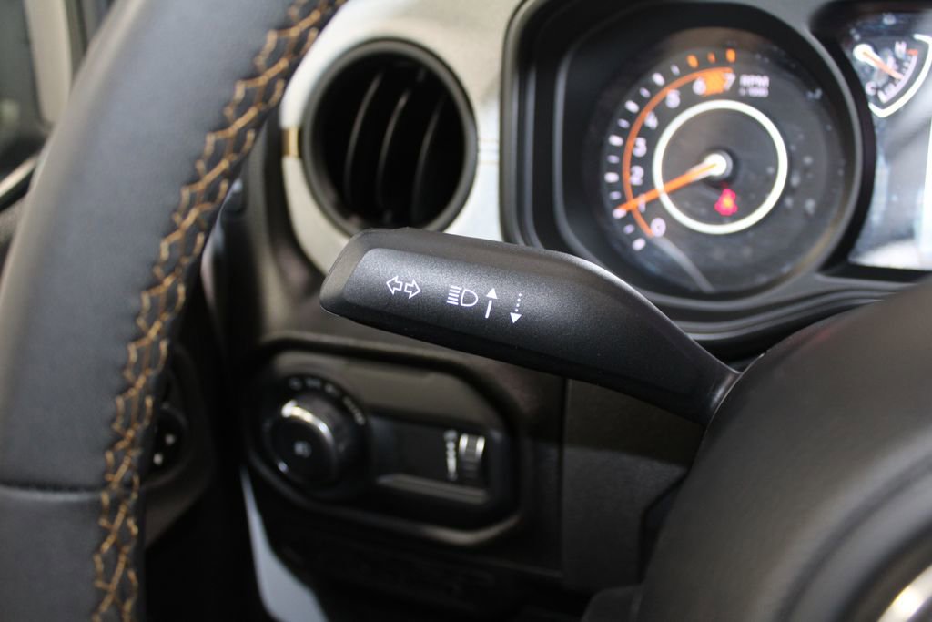 Used 2024 Jeep Wrangler Sport S image 36