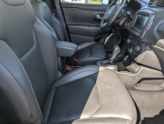 Used 2020 Jeep Renegade Limited image 27