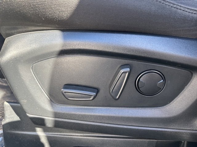 Used 2023 Ford Explorer XLT image 19