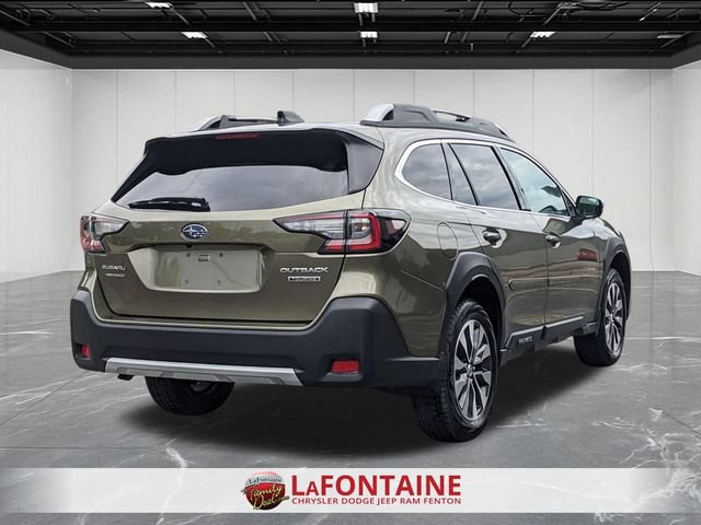 Used 2025 Subaru Outback Touring AWD/4WD image 5