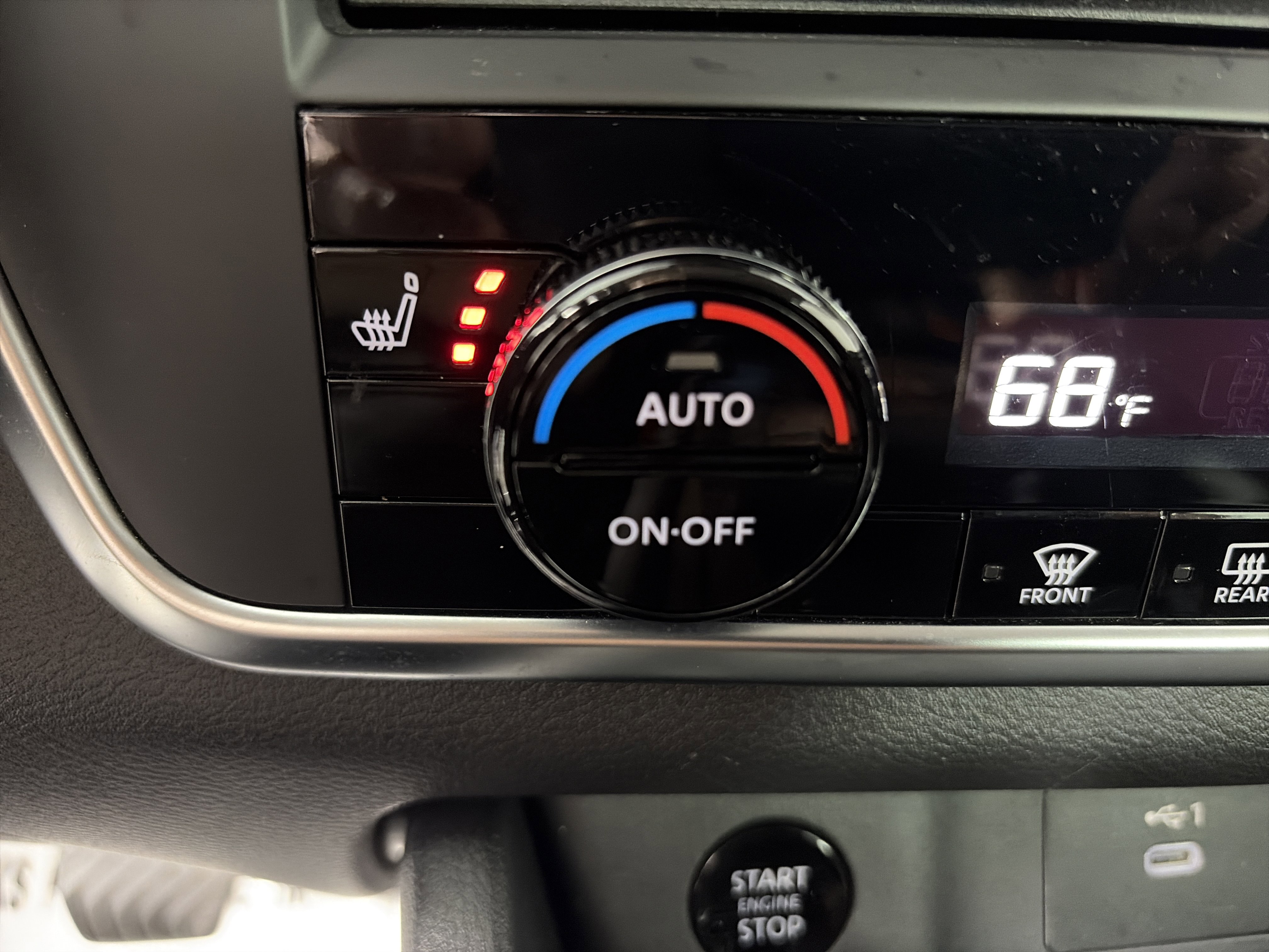 Used 2025 Nissan Rogue SV image 23