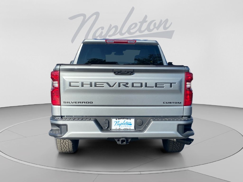 Used 2026 Chevrolet Silverado 1500 Custom w/ Turbomax Blackout Package RWD image 4