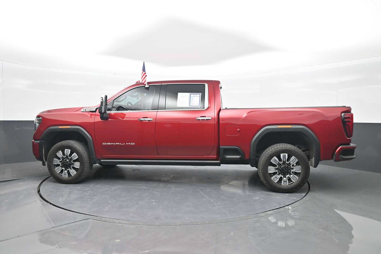 Used 2024 GMC Sierra 2500 Denali w/ Technology Package AWD/4WD image 5