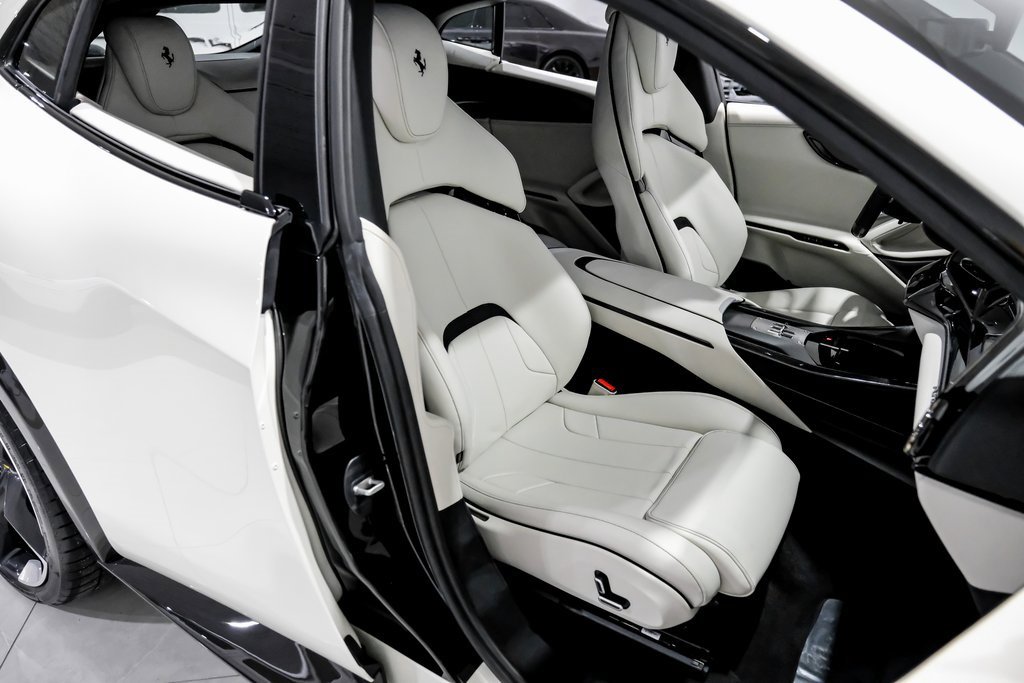 Used 2025 Ferrari Purosangue image 33