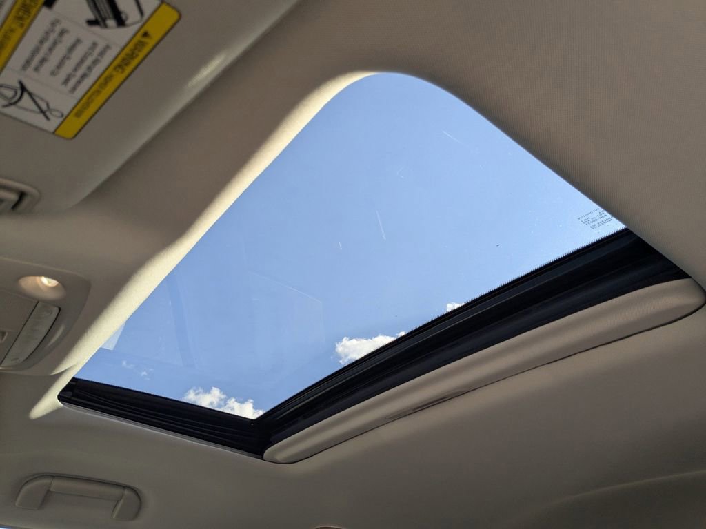 Used 2023 Nissan Armada SL w/ Captain's Chairs Package image 22