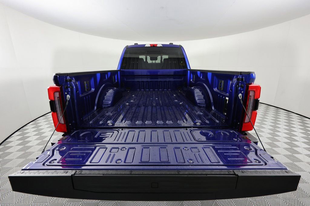 Used 2026 Ford F250 Platinum w/ Platinum Plus Package image 7