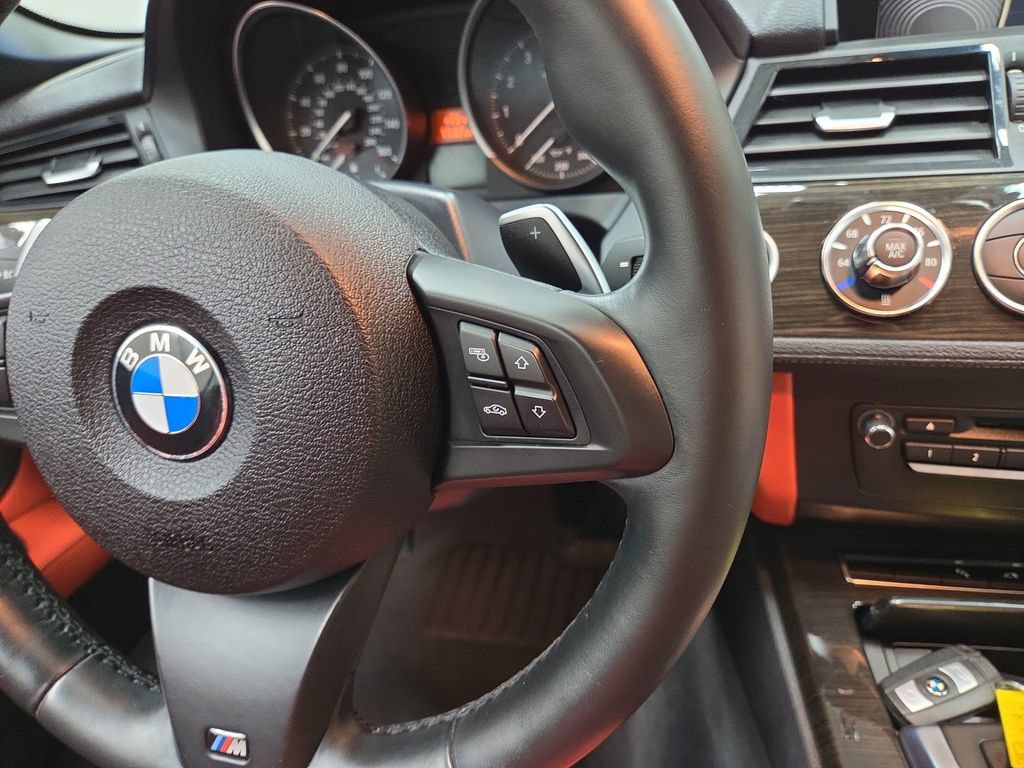 Used 2015 BMW Z4 sDrive35i RWD image 17