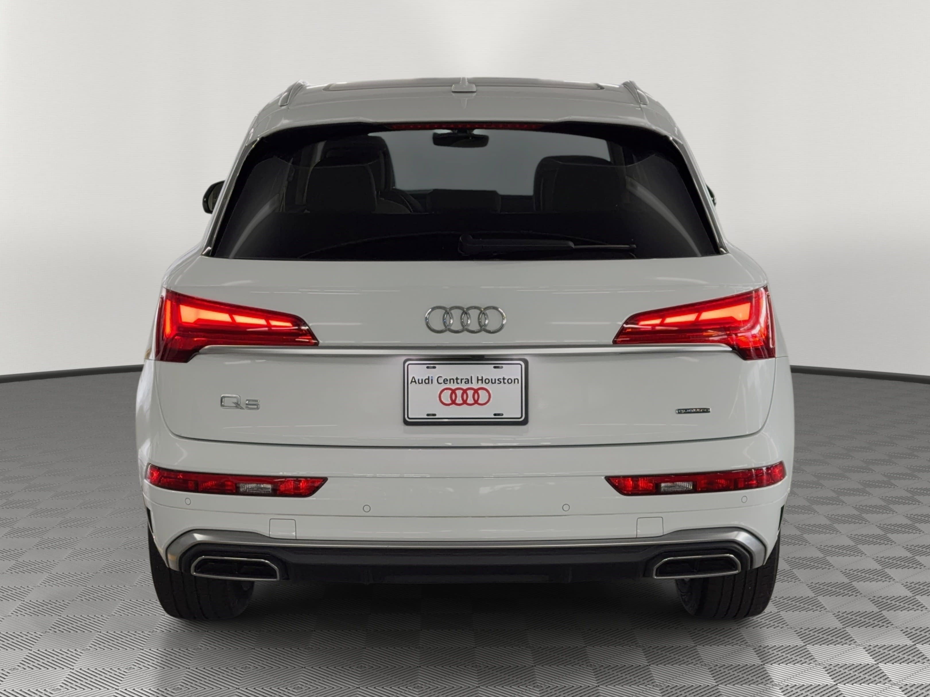 Used 2023 Audi Q5 2.0T Premium w/ Convenience Package AWD/4WD image 10