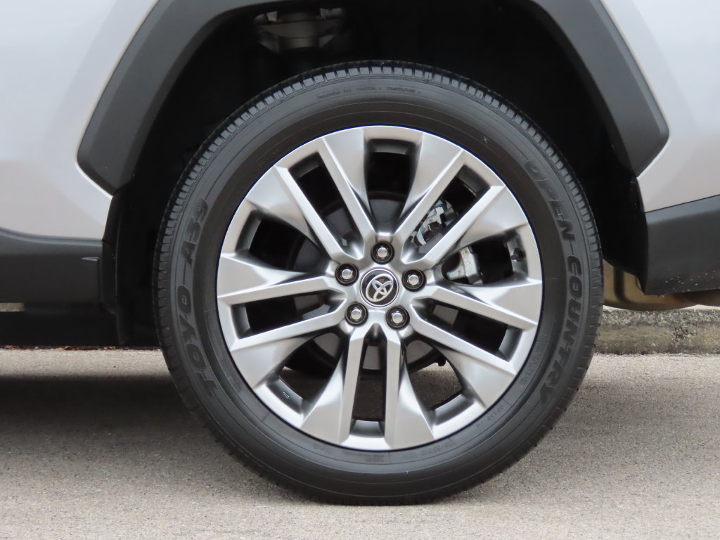 Used 2024 Toyota RAV4 XLE Premium AWD/4WD image 15