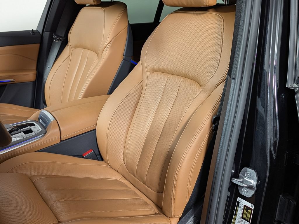 Used 2022 BMW X5 xDrive40i w/ M Sport Package AWD/4WD image 18