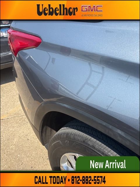 Used 2021 Chevrolet Traverse LT image 9