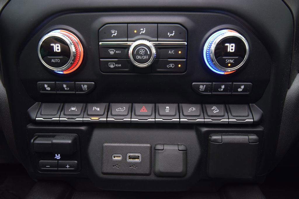 Used 2022 GMC Sierra 1500 AT4 w/ AT4 Premium Package AWD/4WD image 36