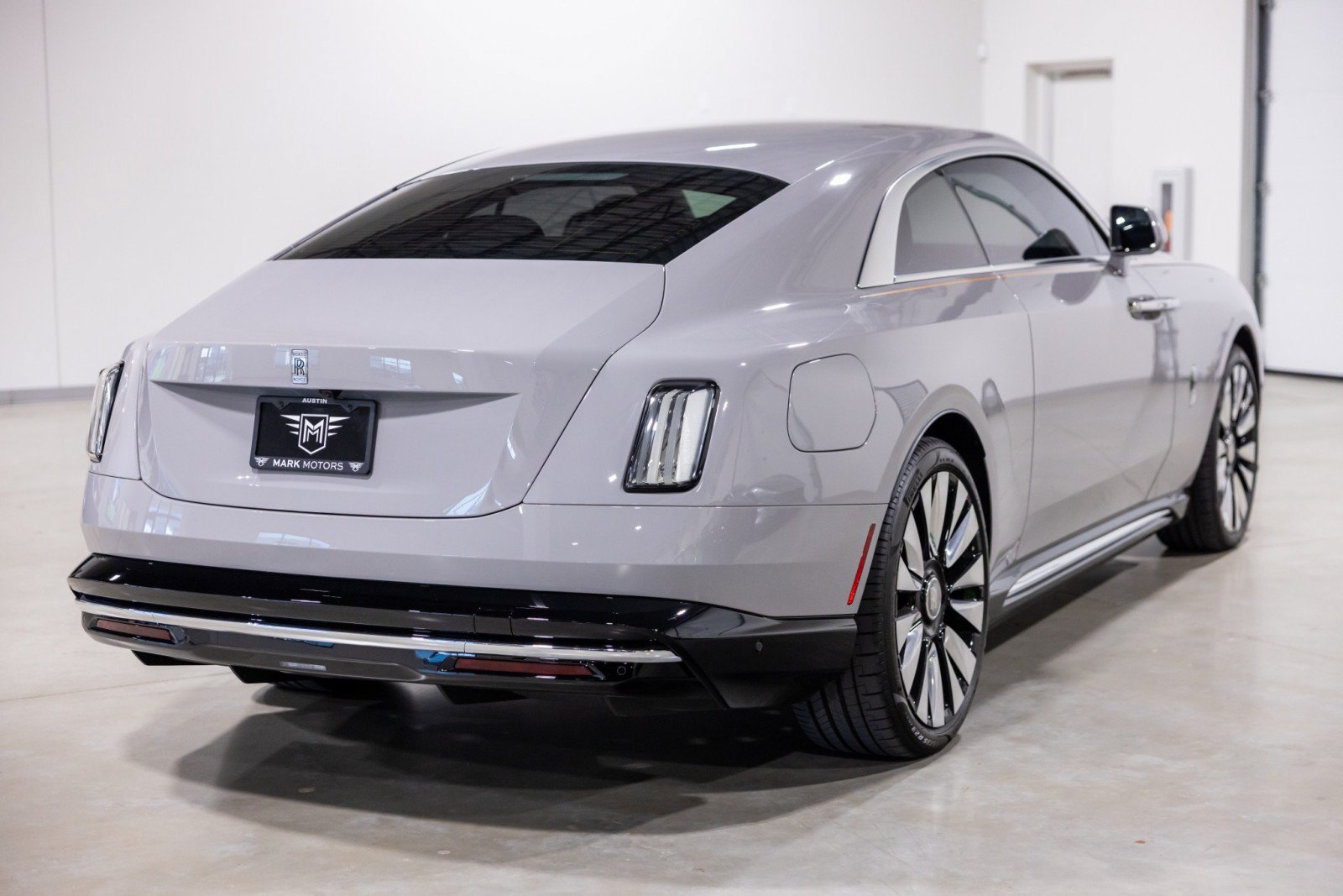 Used 2024 Rolls-Royce Spectre w/ Spectre Launch Package AWD/4WD image 9