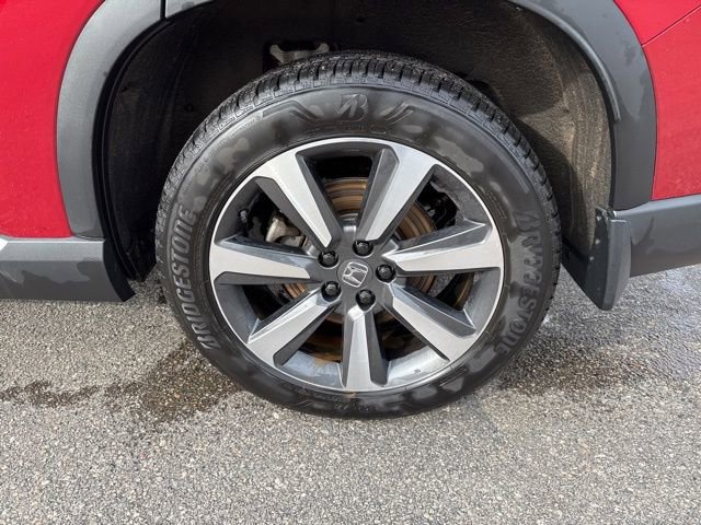 Certified 2025 Honda Pilot Touring image 6