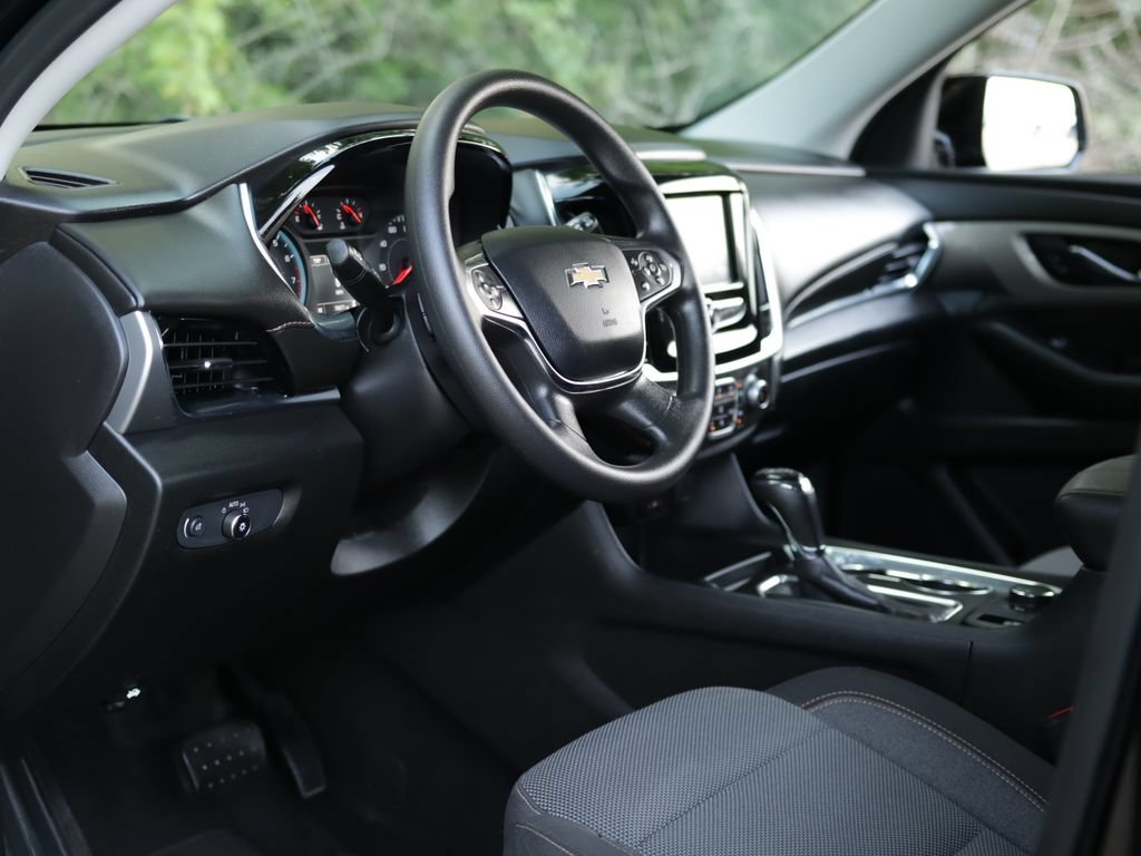 Used 2019 Chevrolet Traverse LS FWD image 9