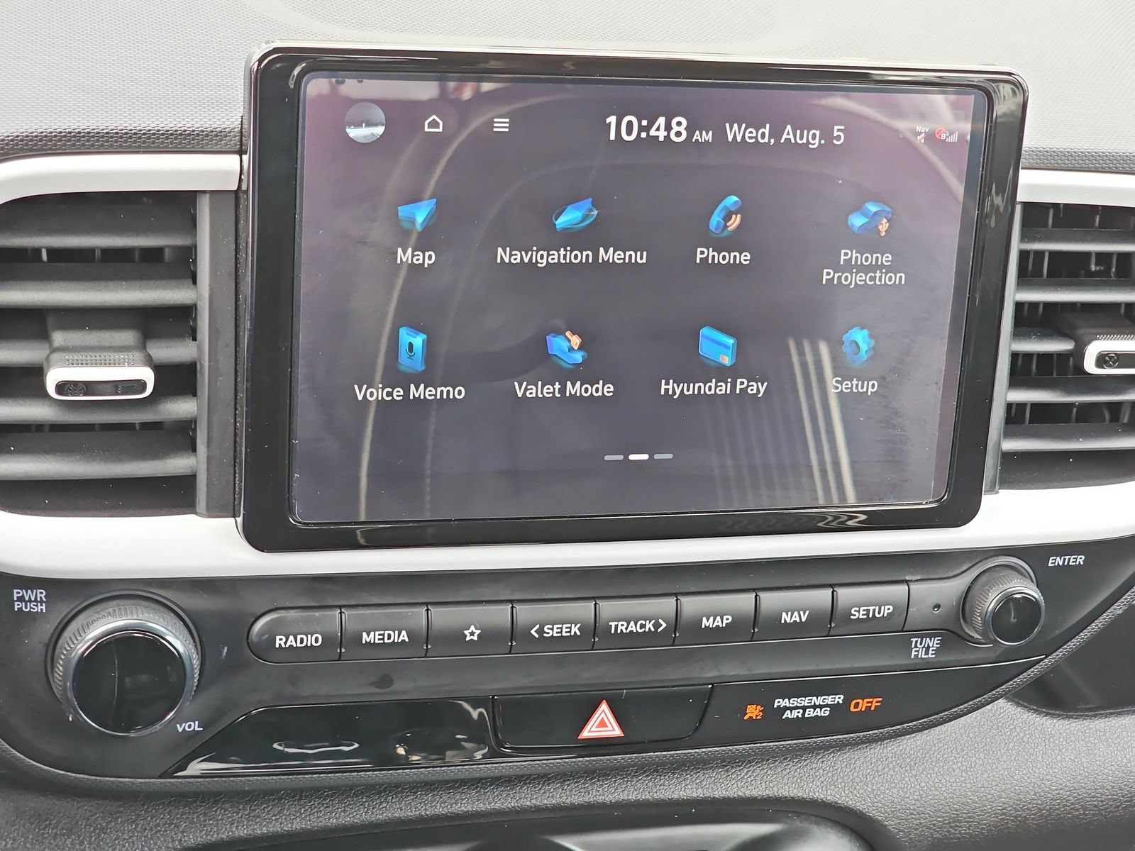Certified 2025 Hyundai Venue Limited FWD image 22