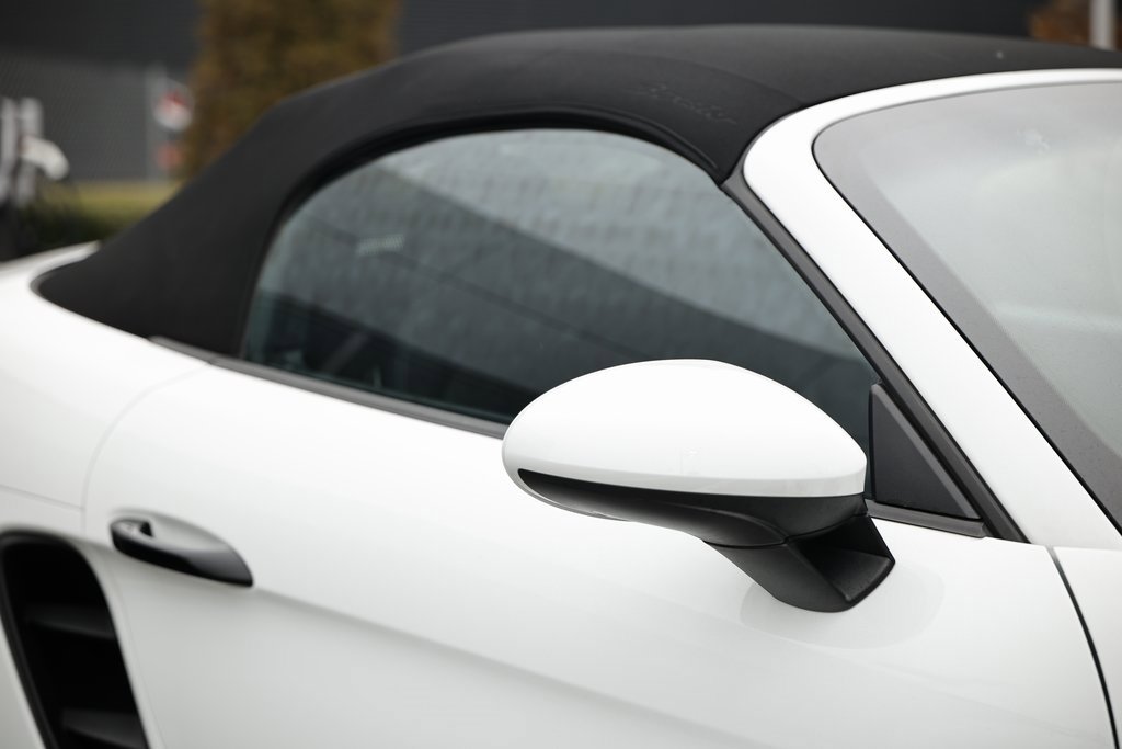 Certified 2024 Porsche 718 Boxster image 12